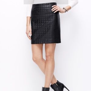 AnnTaylor Women's Black Quilted Faux Leather Skirt